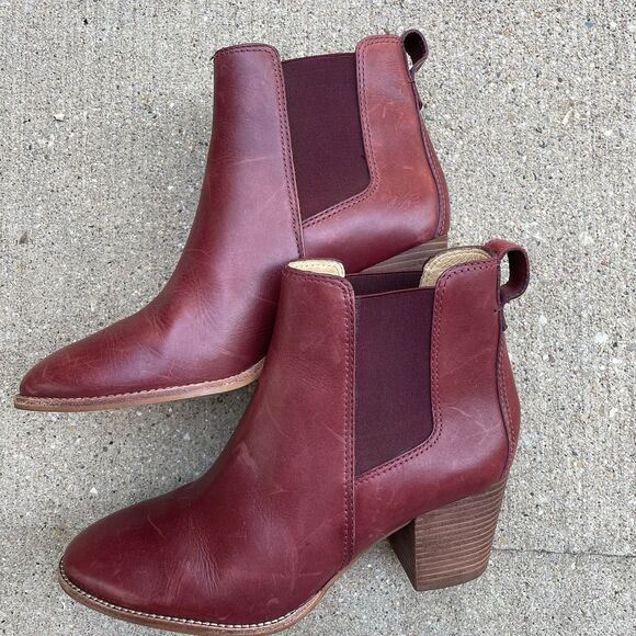Madewell Reagan Chelsea Boots Womens 8.5 M Red Leather Ankle Booties Casual - Picture 1 of 7
